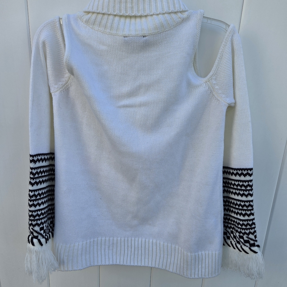 Venus Cold Shoulder Turtleneck Sweater Womens Bell Sleeves w/Fringe Ivory Size S - Picture 8 of 13